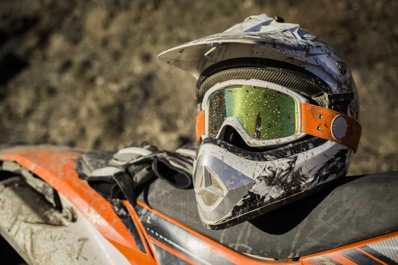 Wondering where to buy dirt bike helmets? Discover the best stores with top choices & deals in our handy guide!